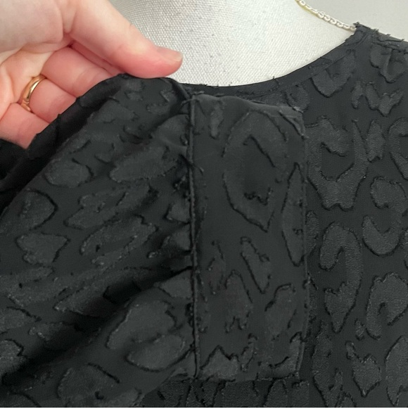 Draper James • Black Belle Meade Leopard Print Blouse - Picture 3 of 11